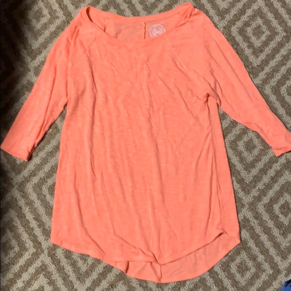 3/4 sleeve shirt